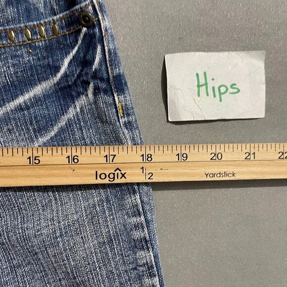 LA Blues Capris Size 6 Embellished Blue Jeans Denim Y2K Button Flap Pockets Crop - Picture 10 of 13